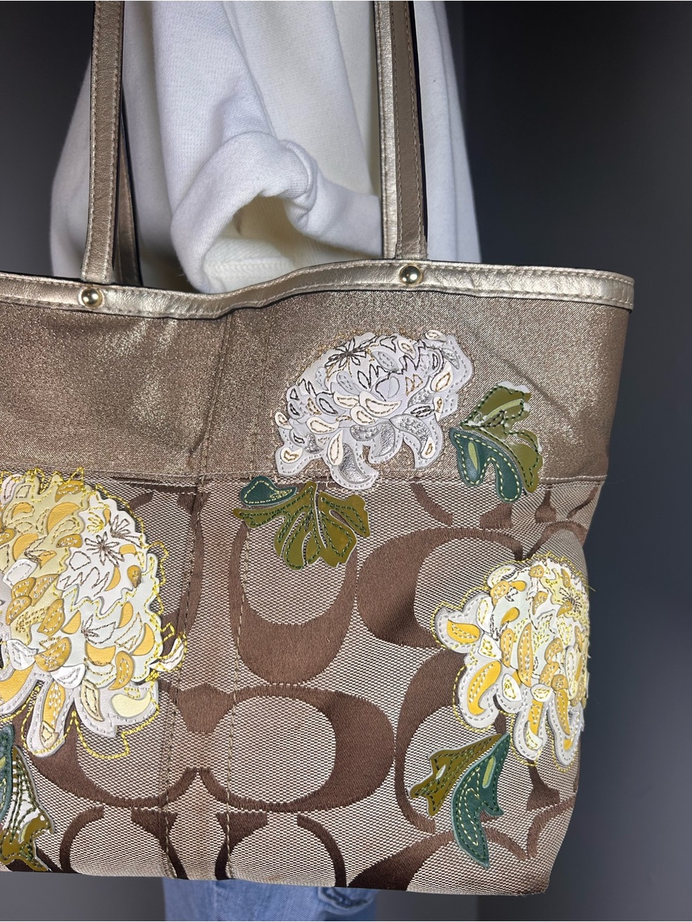 Authentic Coach Vintage Y2K Metallic Floral C's Monogram Tote Bag - Picture 3 of 15